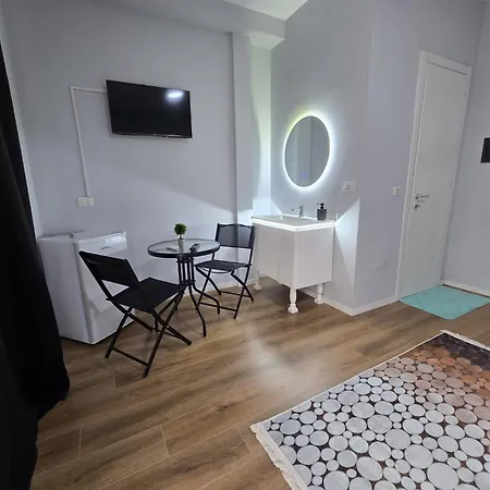 Erik Apartman *